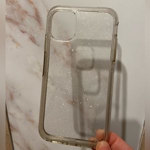 iPhone 11 Otterbox clear case with glitter